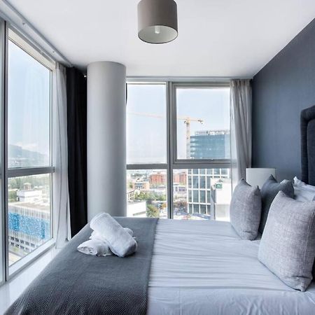 Titanic & City Views, Ultra Luxury City Parking Belfast Bagian luar foto