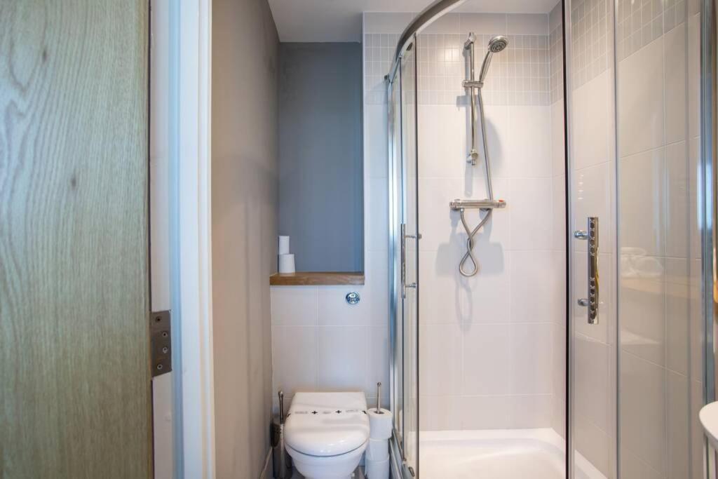 Titanic & City Views, Ultra Luxury City Parking Belfast Bagian luar foto