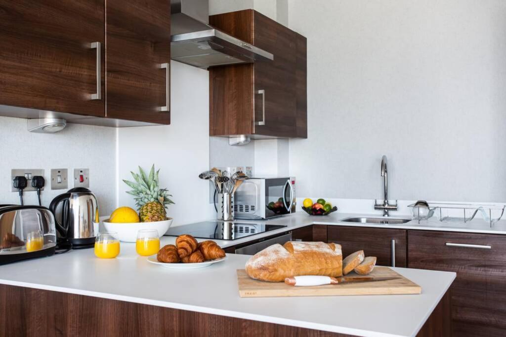 Titanic & City Views, Ultra Luxury City Parking Belfast Bagian luar foto