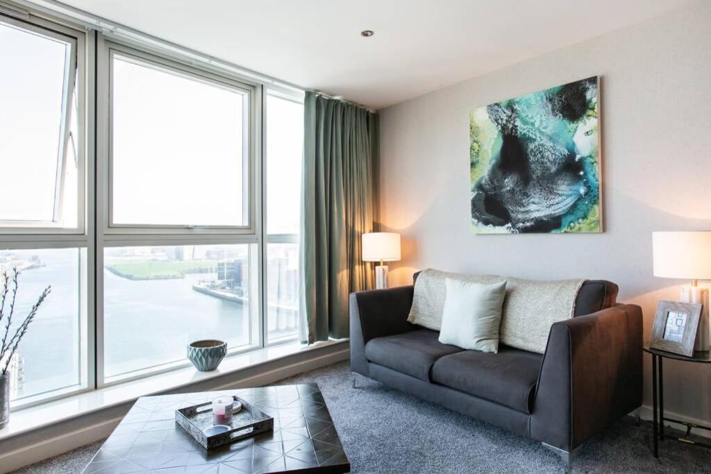 Titanic & City Views, Ultra Luxury City Parking Apartment Belfast Bagian luar foto