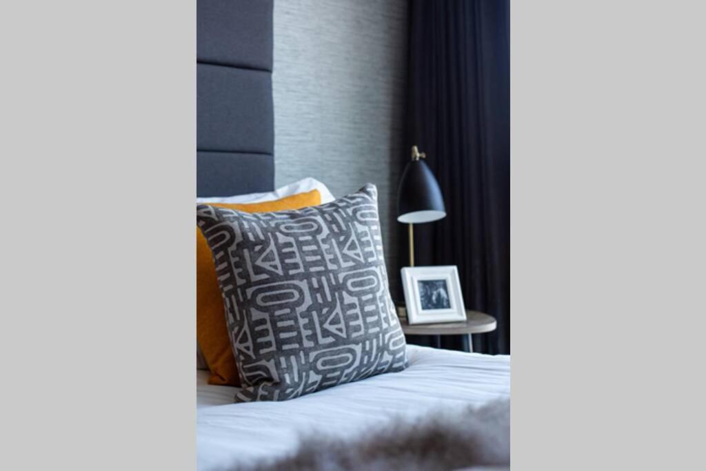 Titanic & City Views, Ultra Luxury City Parking Belfast Bagian luar foto