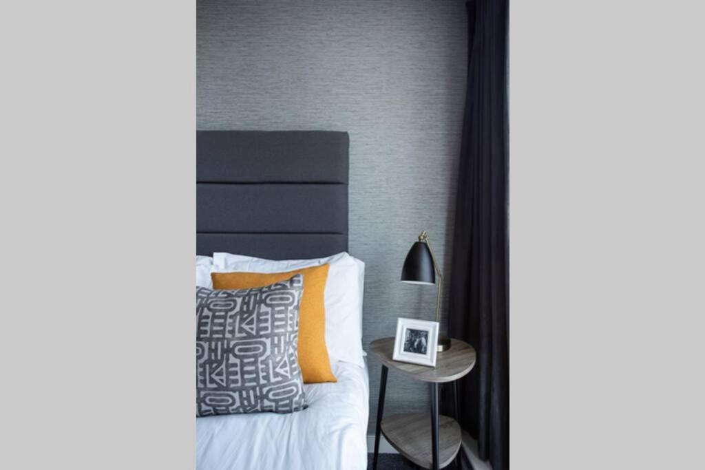 Titanic & City Views, Ultra Luxury City Parking Belfast Bagian luar foto